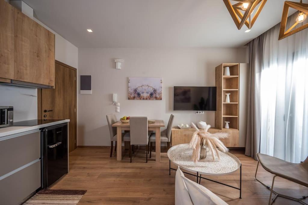 Amalia'S Luxury Apartment 1 이라클리온 외부 사진